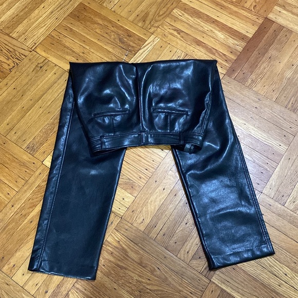 Aritzia Babaton command pant vegan leather black pant size 6 - Picture 4 of 8